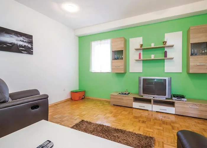 Awesome Apartment In Matulji With Wifi *