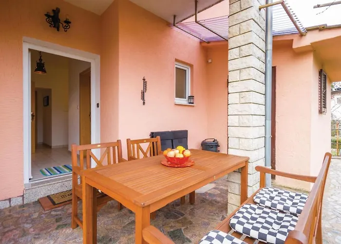 Awesome Apartment In Matulji With Wifi *