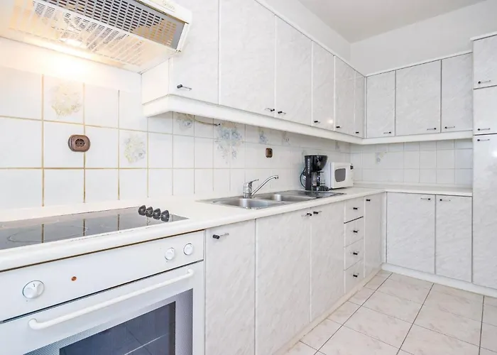 Apartment Awesome Apartment In Matulji With Wifi *
