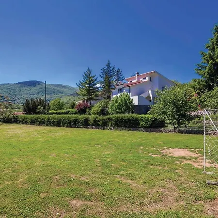 Apartament Lovely In