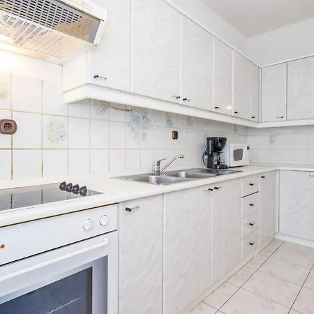 Apartament Lovely In *